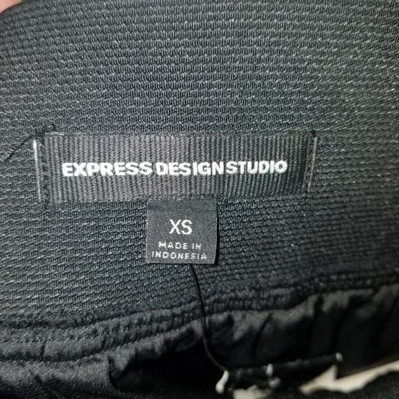 Mini Skirt - Picture 2 of 3